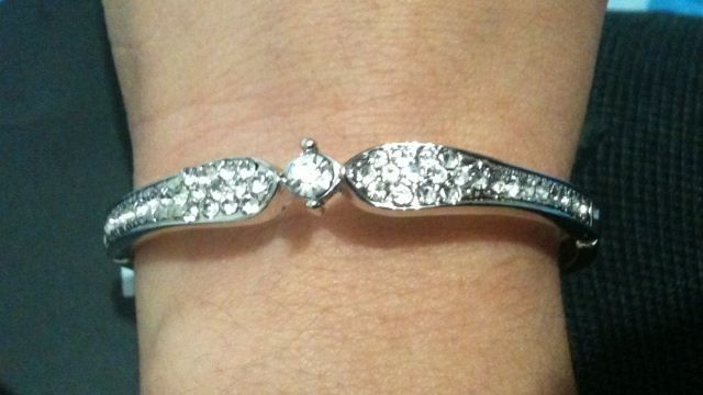 Mi pulsera a juego con mis accesorios