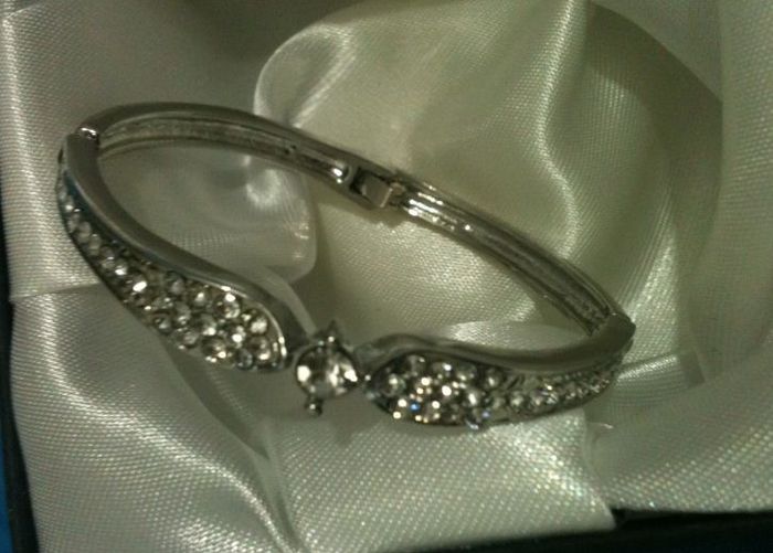 Mi pulsera a juego con mis accesorios