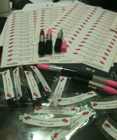 Mis recuerdos Plumas Lipstick para despedida