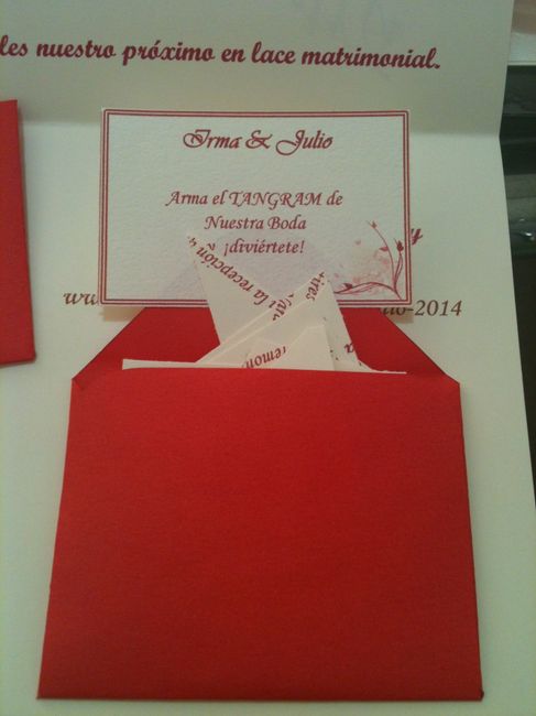 Acercamiento Sobres de Nuestras Invitaciones DIY para TANGRAM e Instrucciones