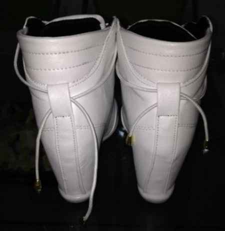 Mis tenis de novia