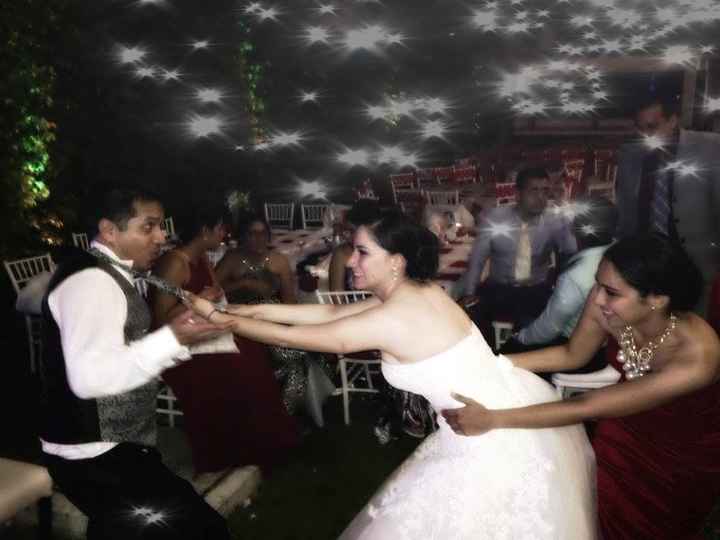 Esposo Vs Dama de Honor