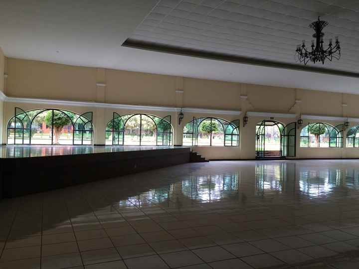 Por fin encontramos fecha para este salon hermoso - 5