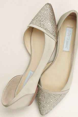 bajitos en nude con punta