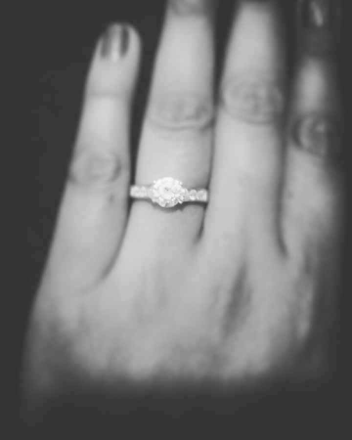 Sus hermosos anillos. - 1