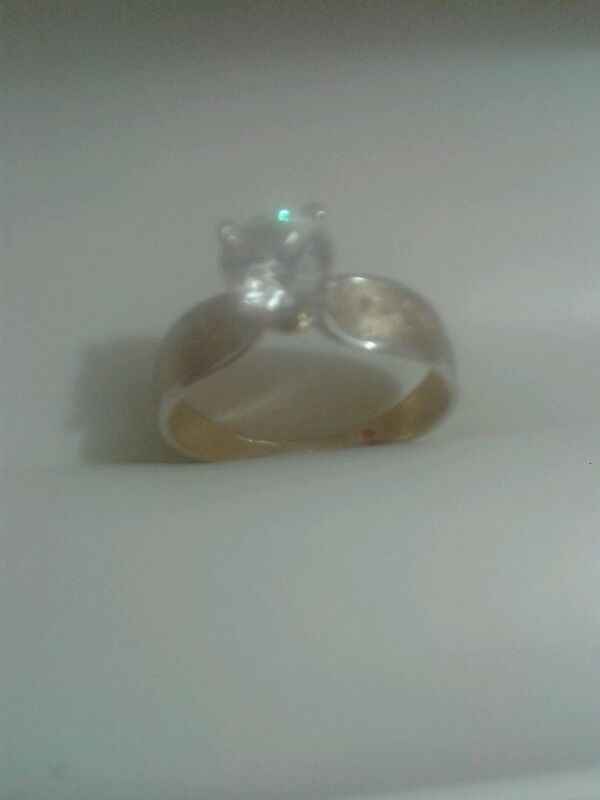 Mi anillo de compromiso  - 1