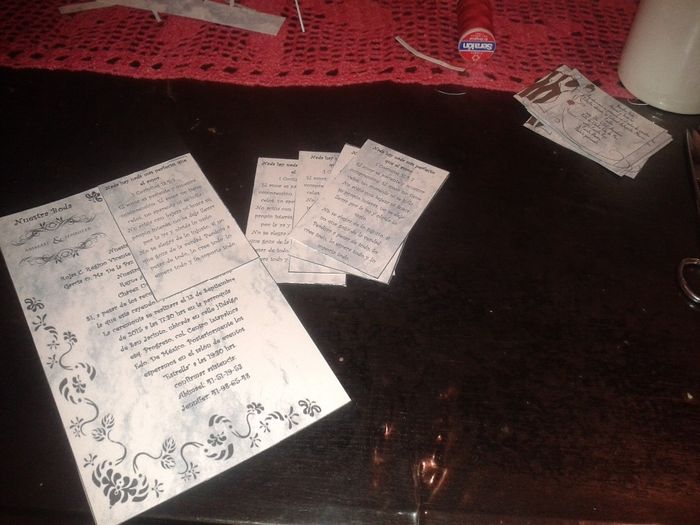 uniendo los salmos a la tarjeta de invitación 