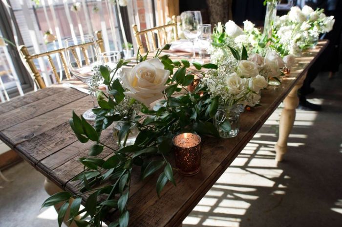 Centros de mesa: follaje y velas