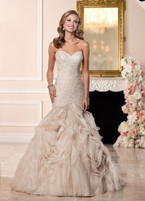 Stella York en Ivory con Moscato 