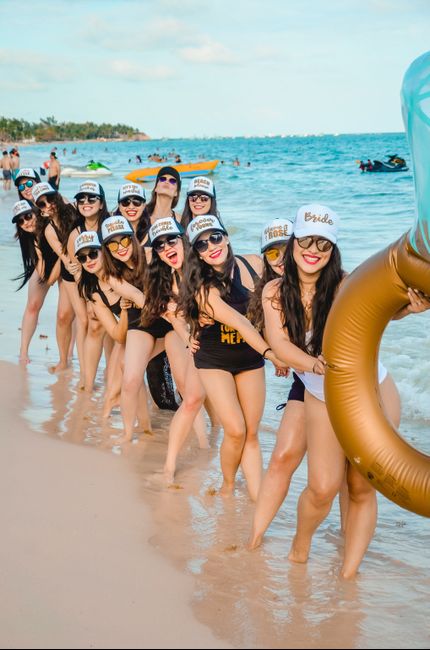 Trajes de baño para novia y damas 💕 8