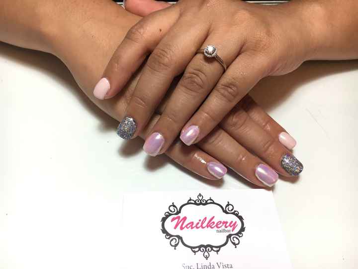  ¡presuman sus anillos con su manicure favorito! - 3