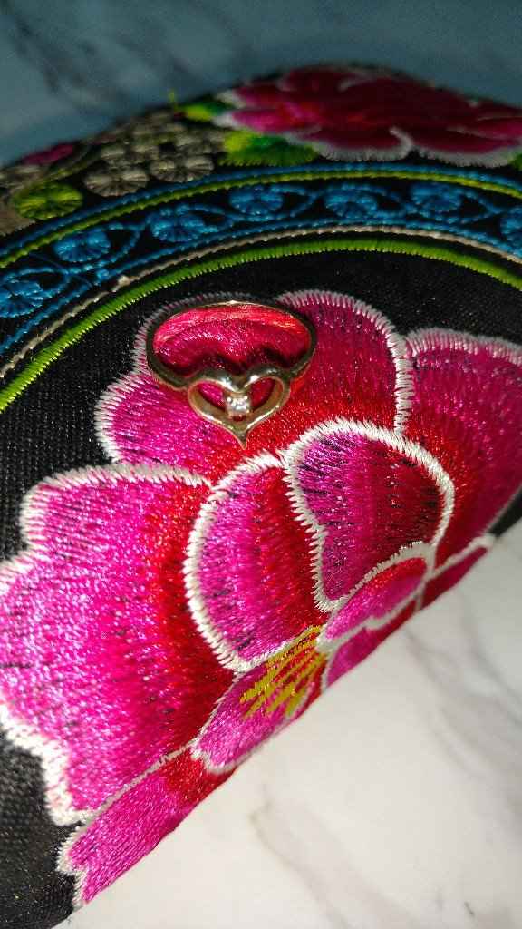 Comparte una foto de tu anillo de compromiso - 1