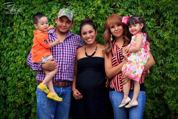 Con mis compadres.!! y los ahijados mas bellos :* 