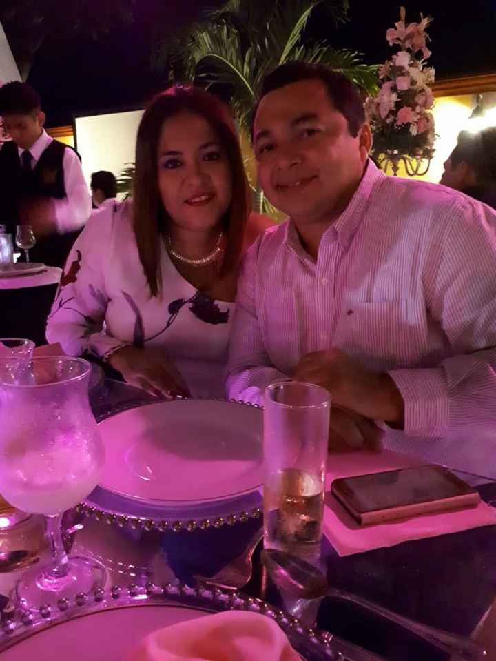 📷Publica una foto de algo que tú y tu amor hayan comido juntos en una ocasión especial - 1