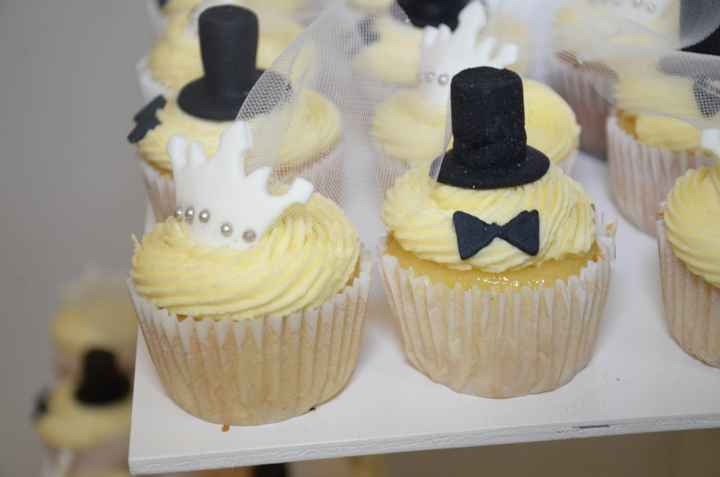 Cupcakes  novia  y  novio