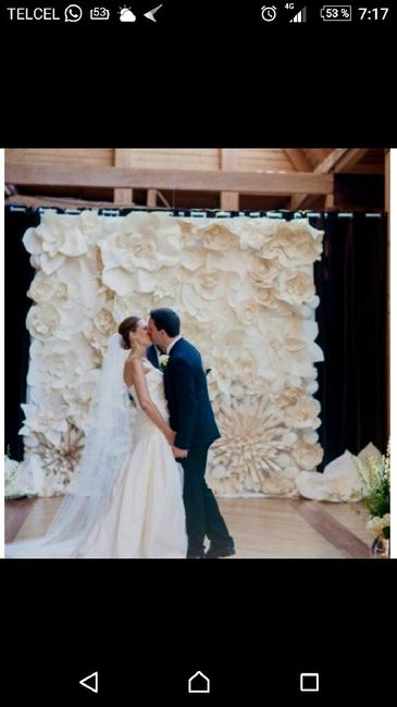 Así va quedando el photowall de flores - 1