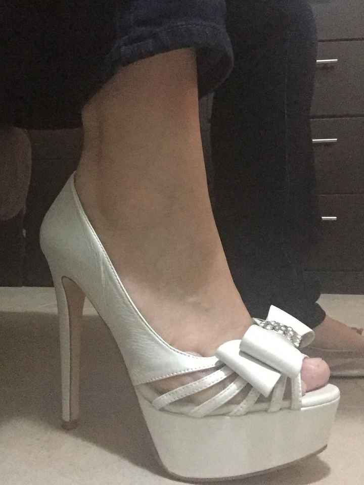 Mis zapatos listos - 1