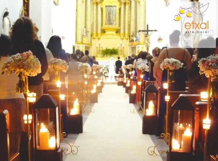 Arcos con flores para la entrada e iglesia - 1