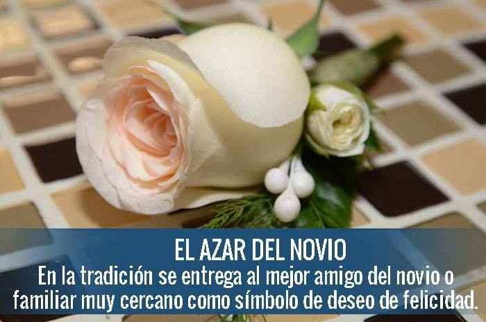 Al final de la celebración el novio puede elegir a una persona ya sea amigo, su padre o un familiar 