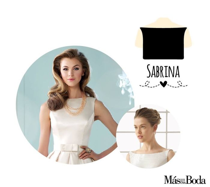 Si la ceremonia es un poco más casual, menos elegante, puedes combinar tu vestido con un collar larg