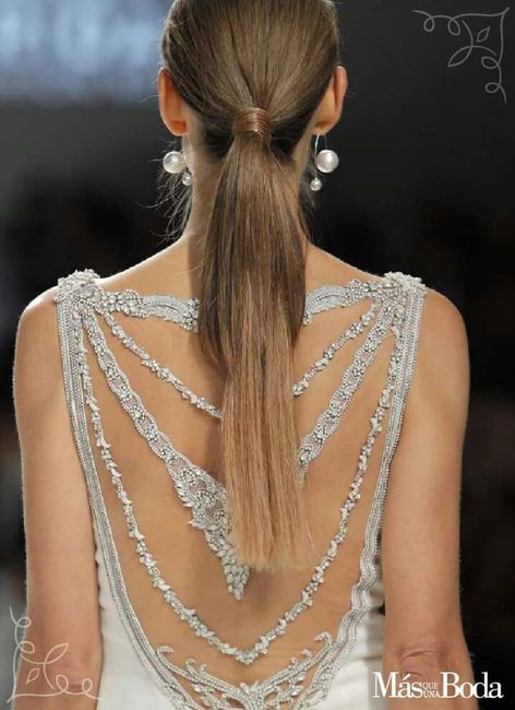 La espalda del vestido - 5