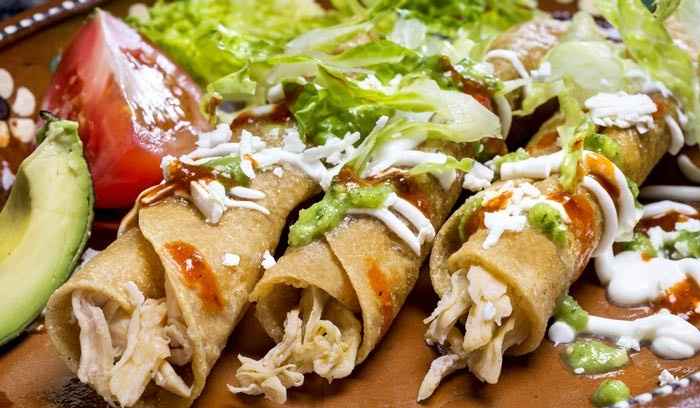 Flautas de pollo