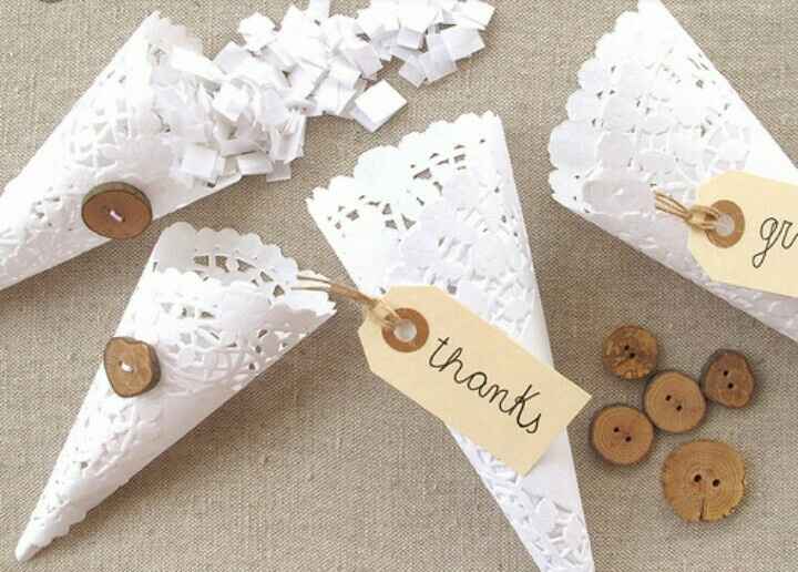 Decoraciónes con blondas. - 2