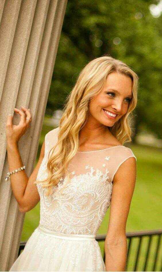 Más vestidos para el civil. - 12