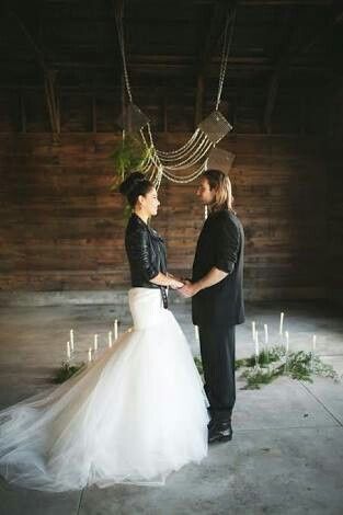 Qué tal un estilo bikers para la boda? - 1