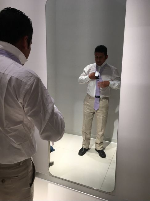 La elección del traje y Burbujitas...👔🛁 - 6