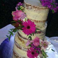 Pastel tradicional o pastel con cupcakes. - 1