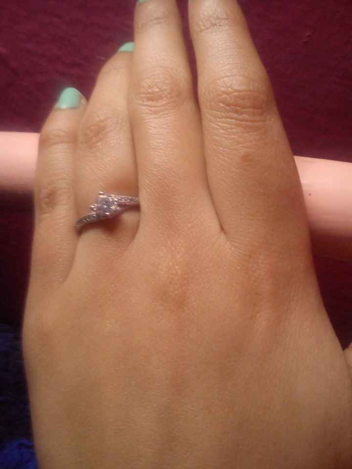 Catálogo de anillos de compromiso de Bodas.com - 1