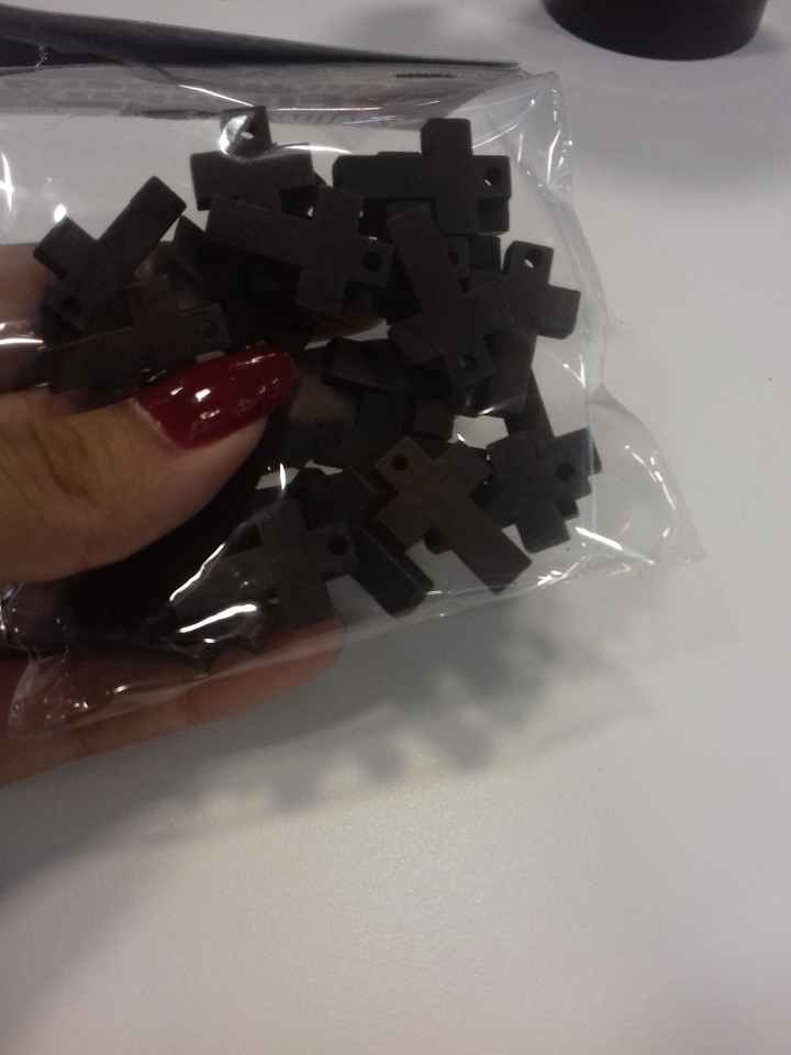 Bolsa de cruces de madera (24pzs) igual compré 2