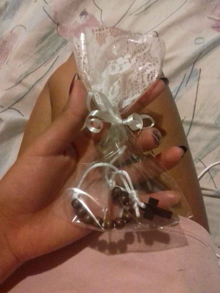 Dentro de su bolsita (viene en 24pzs) igual compré 2 bolsas