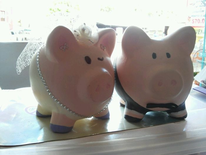 Nuestros cochinitos - 1