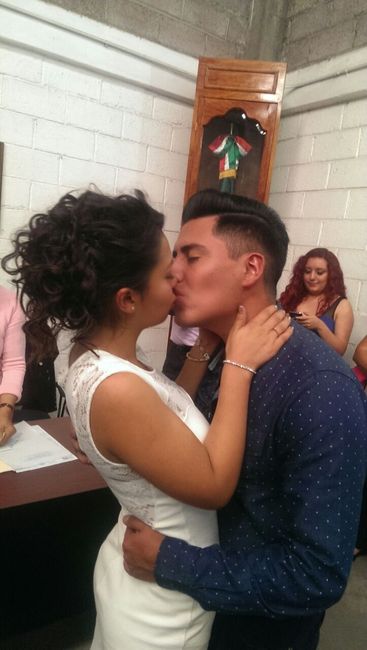primer beso de esposos