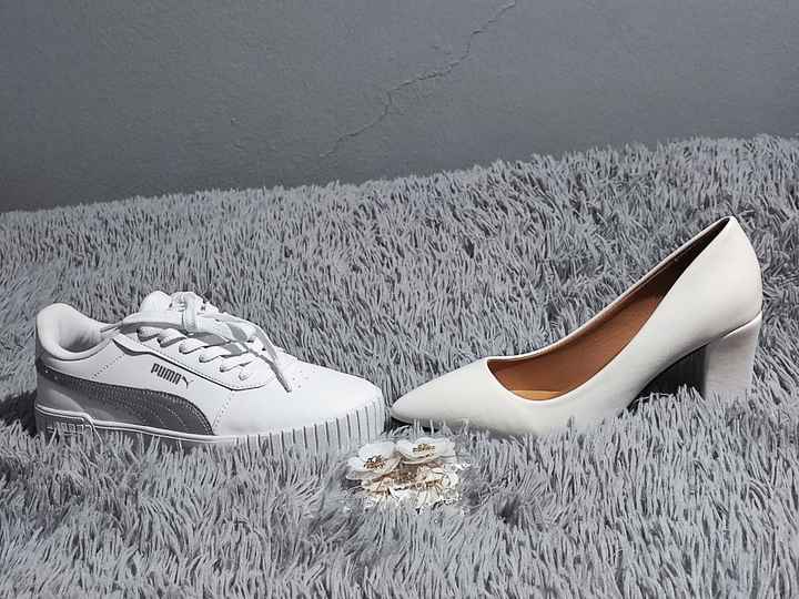 Duelo de zapatos 👠 ¿Blancos o de Color? - 1