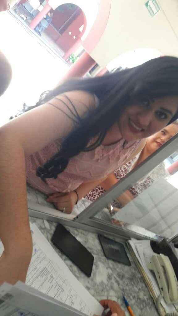 Casado al civil. - 1