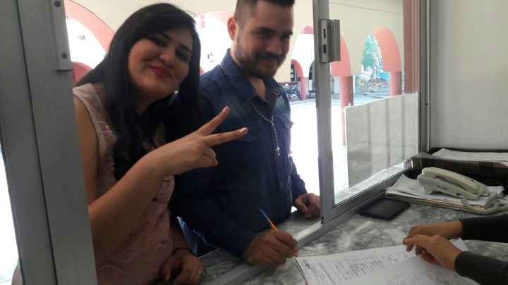 Casado al civil. - 4