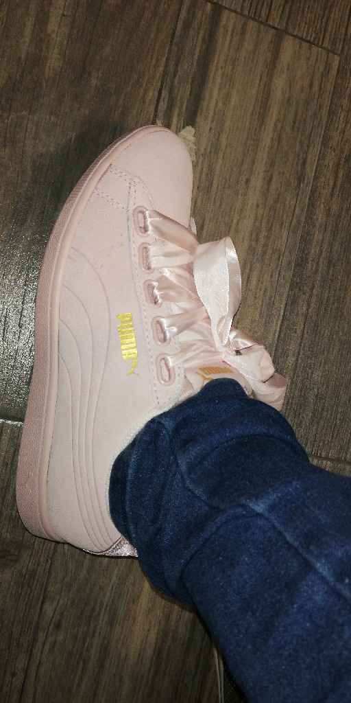 S.o.s... Buscando los tenis - 1