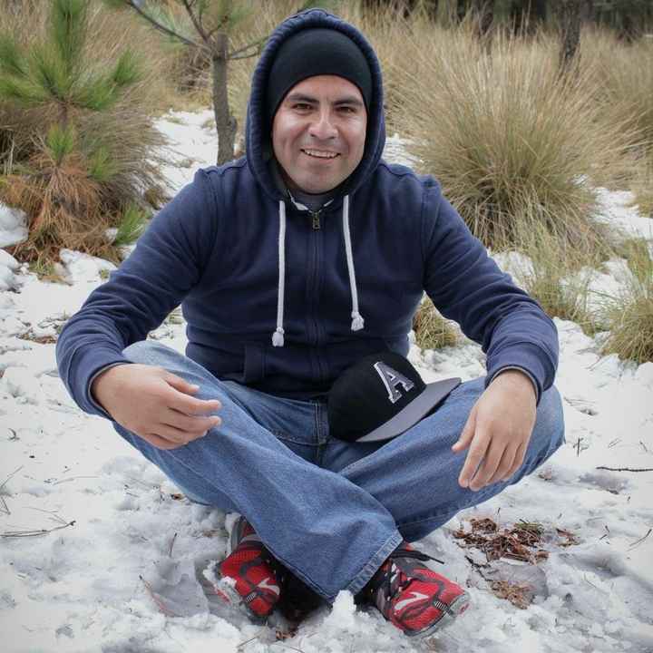 Presuman a su prometido!! - 1