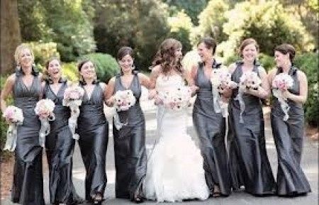 Damas uniformadas