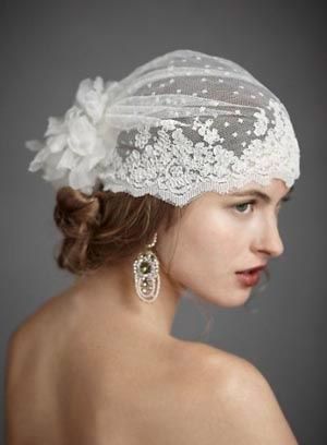 tocado de encaje