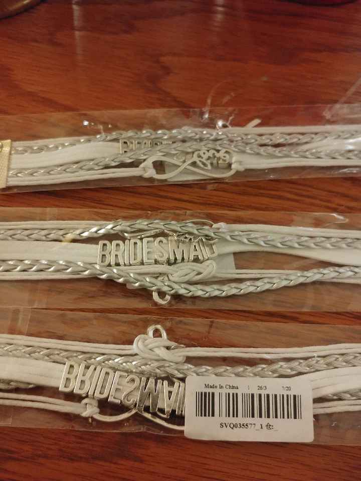 Preparando regalitos para pedir a mis bff sean damas - 1