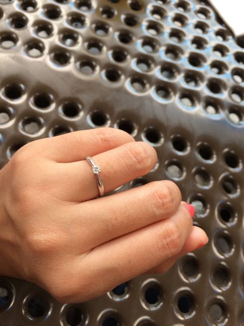 Comparte una foto de tu anillo de compromiso 7