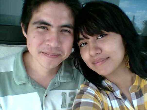 Sube una foto más antigua con tu pareja - 1