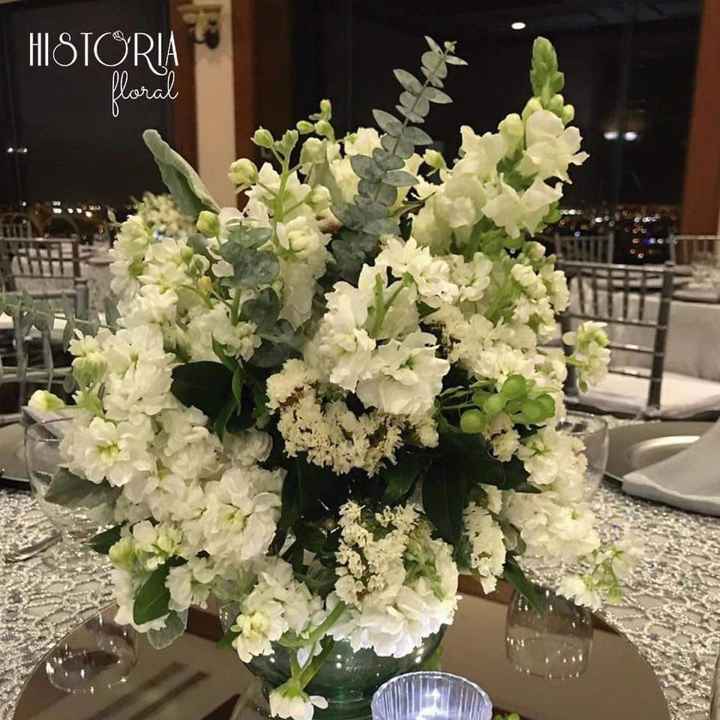 Centros de mesa: blanco vs color - 1