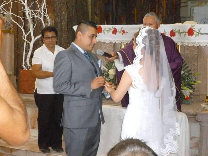 Poniendome el anillo