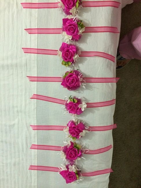 Qué les parece, corsage para todas las invitadas?!!? - 2