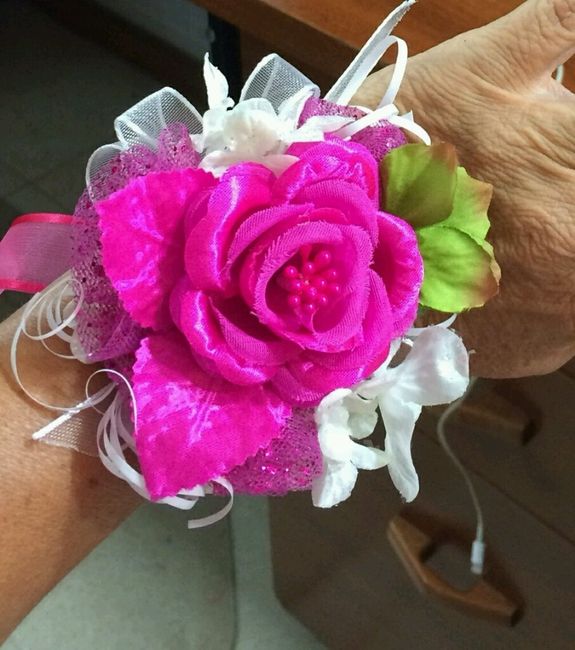 Qué les parece, corsage para todas las invitadas?!!? - 3